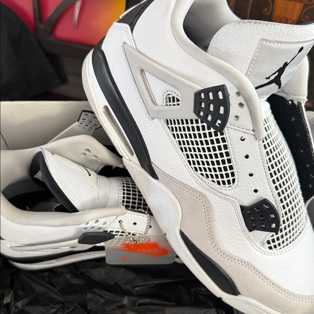 Jordan Retro 4 White and Black Basketball Sneakers